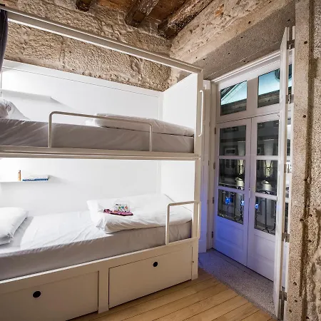 Bluesock Hostel *