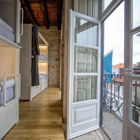 Bluesock Hostel *