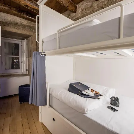 Bluesock Hostel *